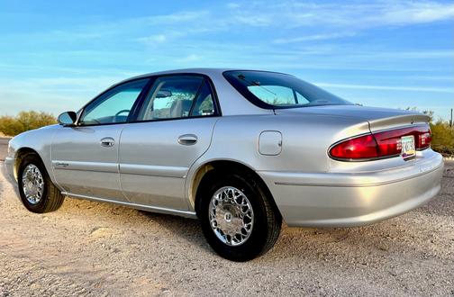 Photo 5 of 24 of 2001 Buick Century Custom